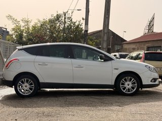 Lancia  Delta  2010