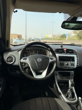 Lancia  Delta  2010