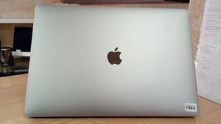 MacBook Pro 15'' 2017 I7-7920HQ 16GB RAM 500GB SSD