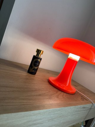 Lampada fungo arancione stile vibe retro