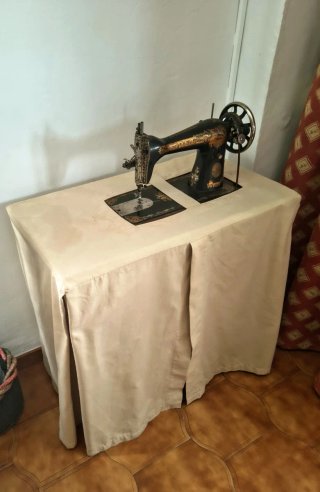 Máquina de coser Singer antigua