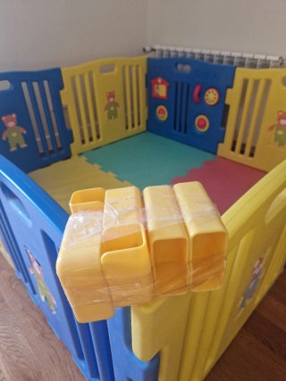 Parque infantil vallas protectoras