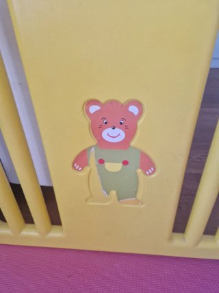 Parque infantil vallas protectoras