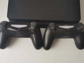 PS4 Slim 1TB Nera + 2 Controller + FIFA 20