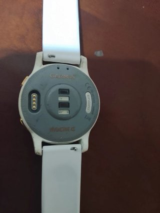 Garmin Vivoactive 4S Oro/Blanco