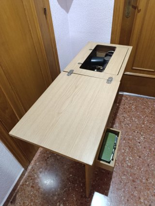 Máquina de coser Alfa Eibar España Antigua