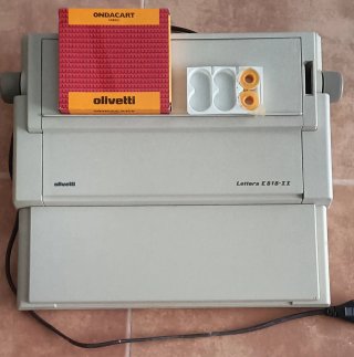 Máquina de escribir Olivetti Lettera E515-II