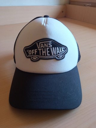 Gorra Vans Trucker Blanca y Negra
