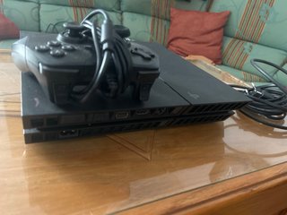 Ps4 Fat Negra con Mando y Cables