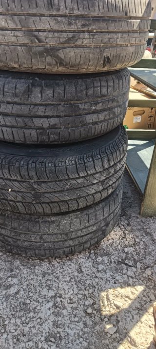 Llanta 14 185/60R14 82H