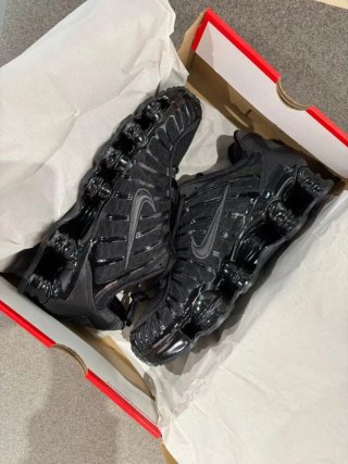 Sneakers Nike Shox Uomo Nere