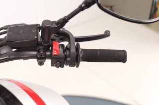 YAMAHA XSR 700 XTRIBUTE 2022
