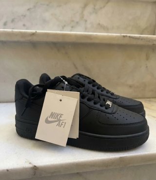 Nike Air Force 1 Negras Talla 42