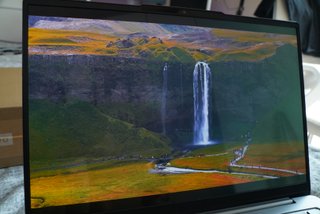 Lenovo Yoga Slim 7 AI Notebook - Display OLED 14"
