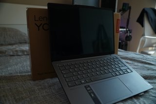 Lenovo Yoga Slim 7 AI Notebook - Display OLED 14"