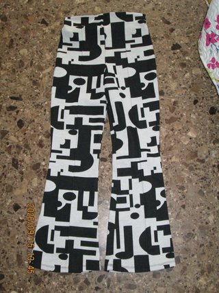 Pantalón acampanado estampado elastico