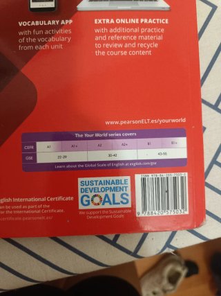 Libro de inglés SRUDENT BOOK. Your world 4. Editor