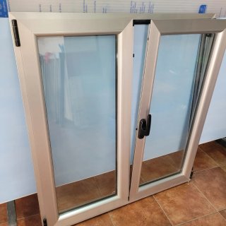 Ventana aluminio 2 hojas oscilobatientes
