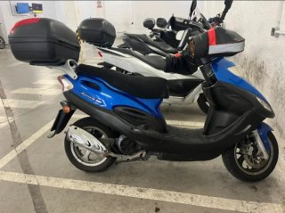 Moto 125cc Scooter