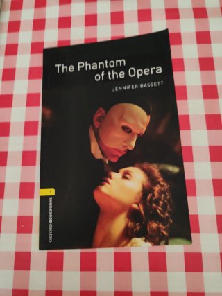 Oxford Bookworms Library: Stage 1: The Phantom ...
