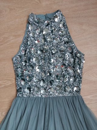 Vestido fiesta Lace&Beads verde grisaceo