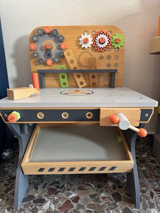 Banco de herramientas de madera para niños