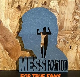Figura Messi con trofeo