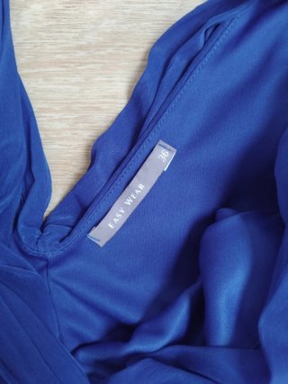 Vestido largo azul eléctrico