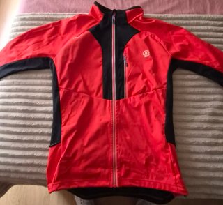Chaqueta Ternua Roja y Negra