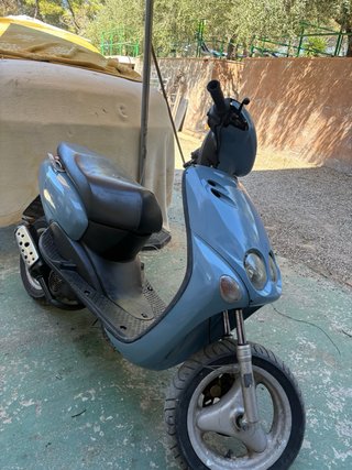 Yamaha Neos itv 2028 70 top negro