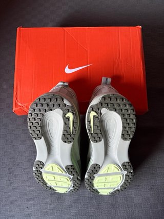 Nike Vomero 18 Talla 44 Gris/Verde Running