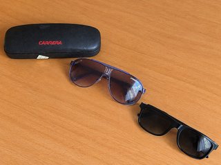 Gafas de sol Carrera negras y moradas