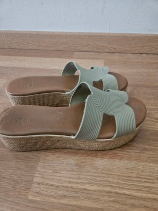 Sandalias cuña