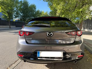 Mazda 3 2.0 eSKYACTIV-G ZENITH BLACK AT