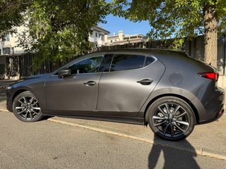 Mazda 3 2.0 eSKYACTIV-G ZENITH BLACK AT