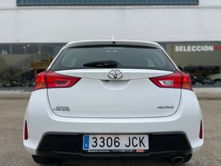 Toyota Auris 2015 2.0 D-4D , 124 CV