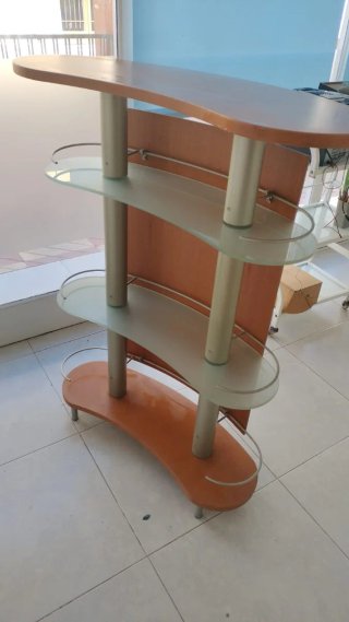 Mostrador madera y cristal