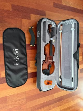 Violín Domus Musica con funda y arco