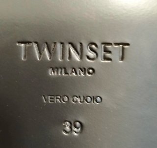 Stivali in pelle con cinturini firmati TWINSET