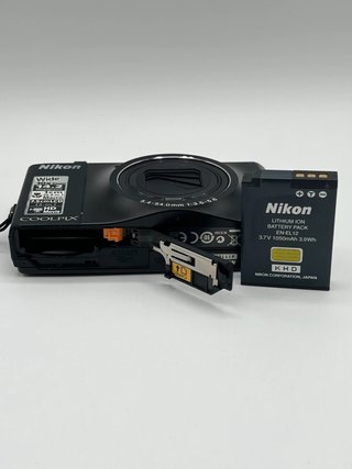 Nikon coolpix s8000