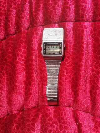 Casio DBC-610 Data Bank Reloj