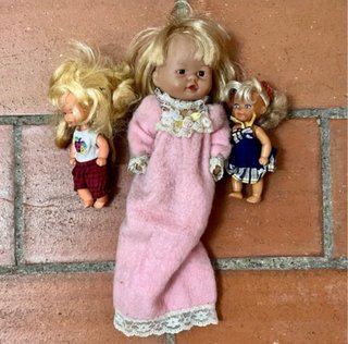 Lotto 11 Barbie + 2 Ken + 3 Bambole e Accessori