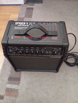 Amplificador Line 6 Spider V 20W Guitarra
