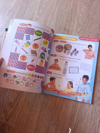 Libro de inglés y worbook.  Open Up 1.  Oxford.
