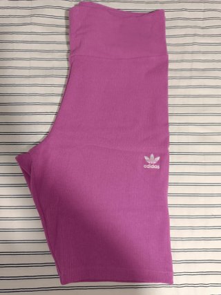Mallas cortas Adidas rosas