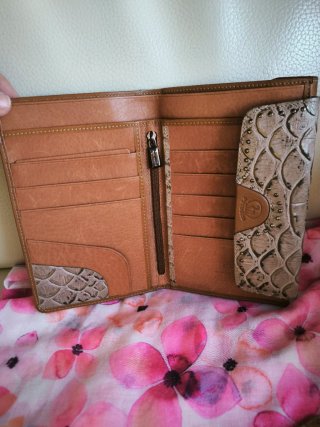Cartera Petusco Piel Beige y Marrón