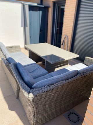 Conjunto mesa y sillones terraza material plastico