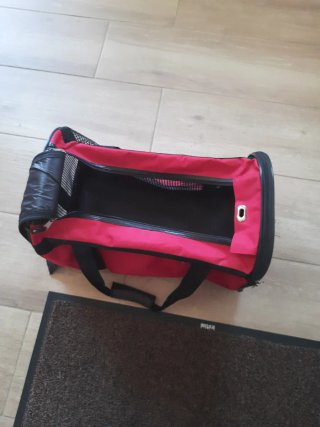Transportín para mascotas rojo y negro