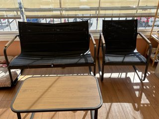 Conjunto de terraza madera y metal