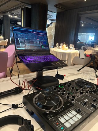 DJ Bodas | Equipo Profesional + FOTOS GRATIS